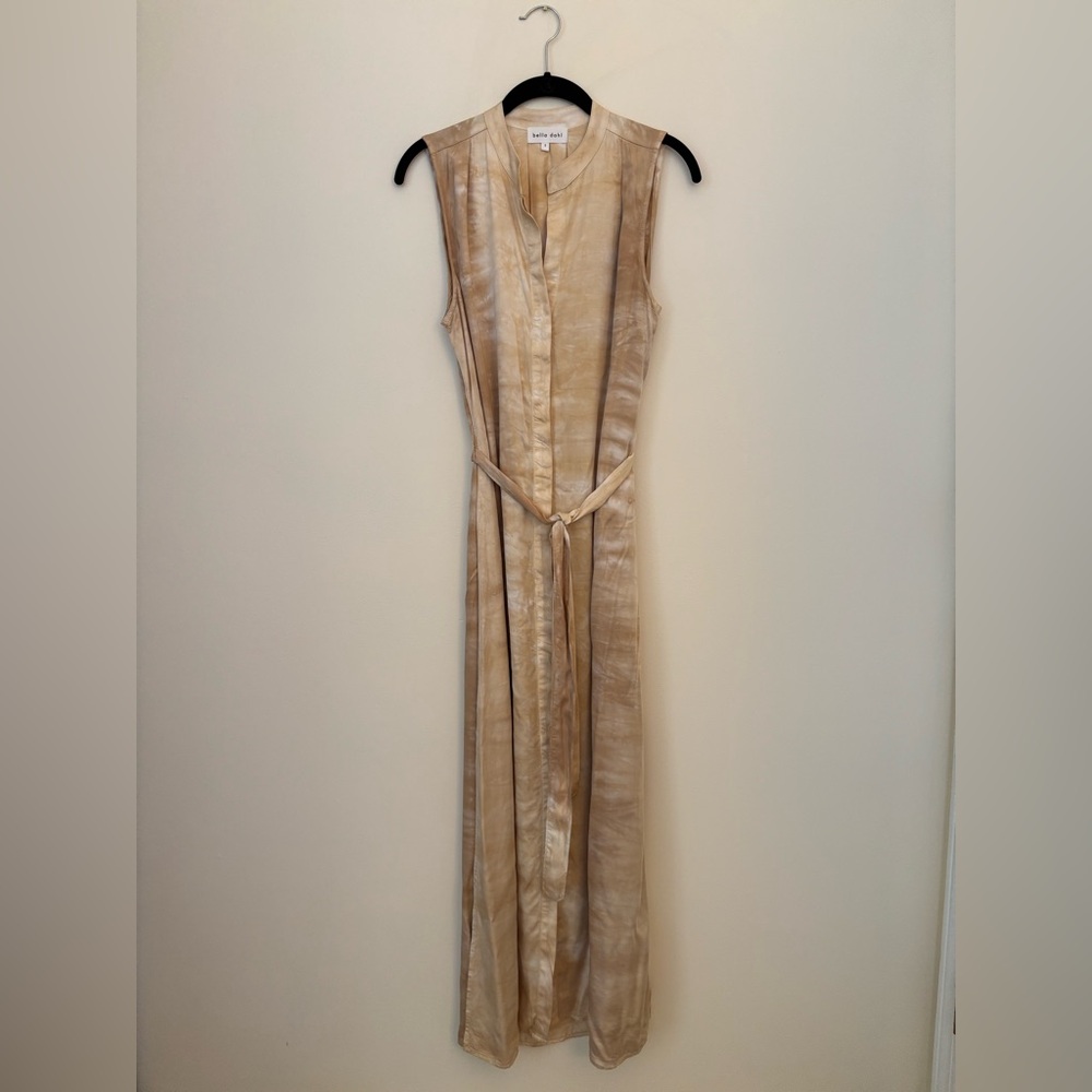 Bella Dahl Sleeveless Maxi Dress in Light Beige